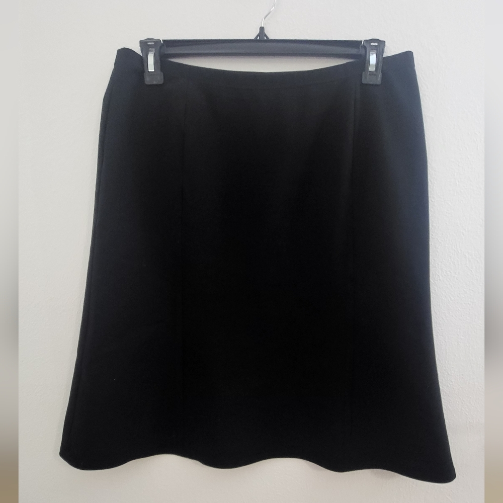Women's Skirt Black‎ Skirt. No tags. XL.